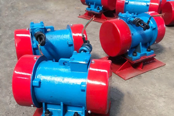 什么是倉(cāng)壁振動(dòng)器，其振動(dòng)電機(jī)軸與軸承的保養(yǎng)要求